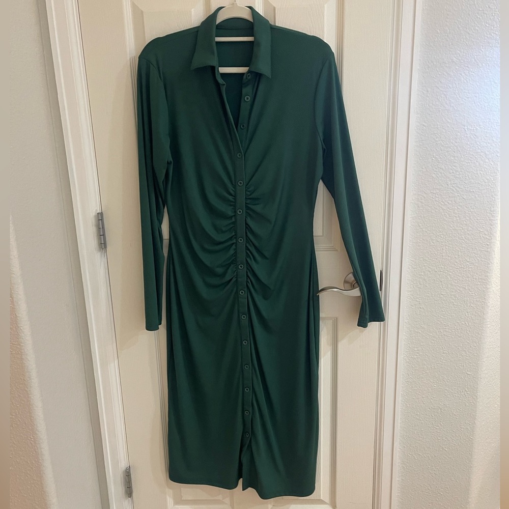 Button down emerald beauty